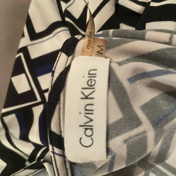 Calvin Klein Black and White with A Splash of Blue GeometricTank Top Sz M - Picture 10 of 11